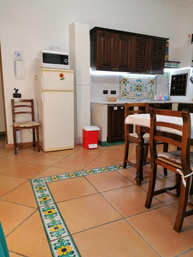 Apartament La Casa Di Tania A Napoli Zewnętrze zdjęcie