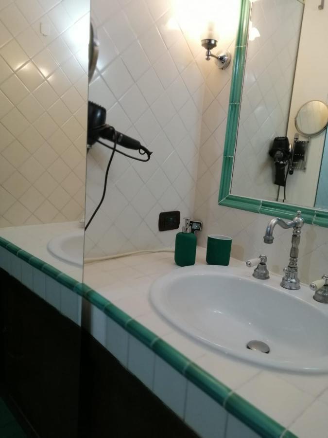 Apartament La Casa Di Tania A Napoli Zewnętrze zdjęcie
